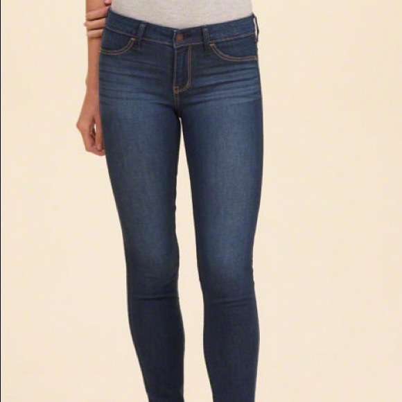 Hollister Super Skinny Jeans Dark Wash - Picture 2 of 7